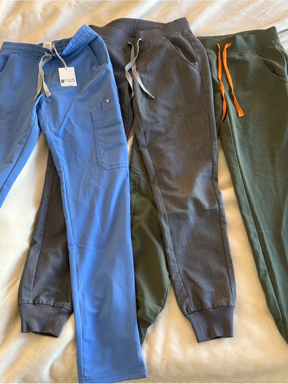 FIGS ! 3 pairs XXS pants ! NWT